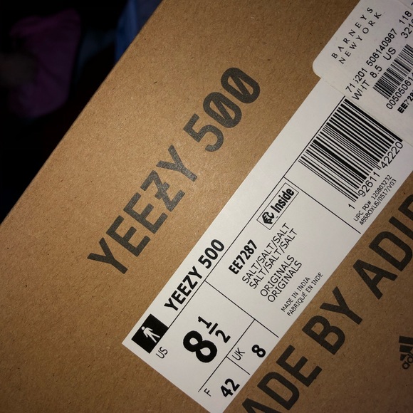 Yeezy 500 - Picture 3 of 3